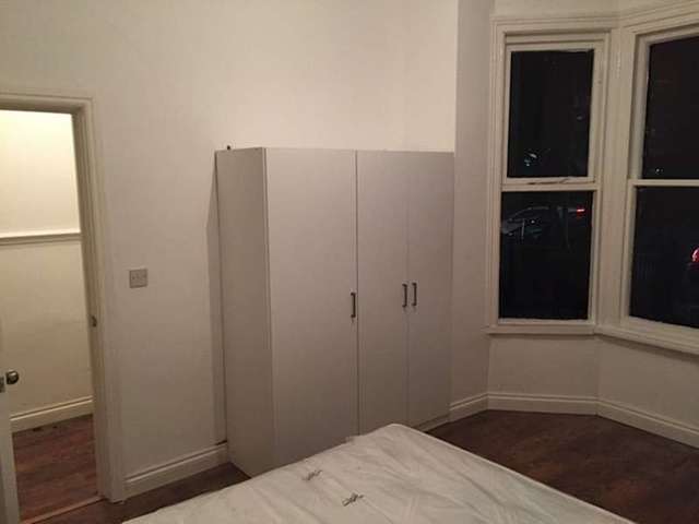  Image of 1 bedroom House Share to rent in Liverpool Road Eccles Manchester M30 at Liverpool Road  Eccles, M30 7BY