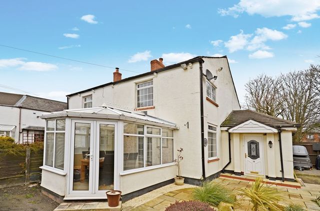  Image of 3 bedroom Semi-Detached house for sale in Leigh Common Westhoughton Bolton BL5 at Leigh Common Westhoughton Bolton, BL5 3TQ