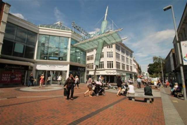  Image of 1 bedroom Flat to rent in Lenham Road Sutton SM1 at Sutton, SM1 4BG