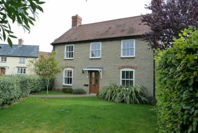  Image of 4 bedroom Detached house for sale in Longburton Longburton Sherborne DT9 at Longburton  Sherbourne, DT9 5FG
