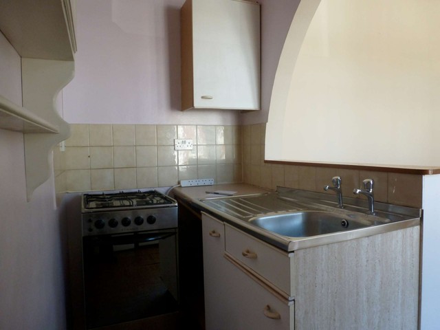  Image of 2 bedroom Flat to rent in Lowcay Road Southsea PO5 at Southsea, PO5 2PZ