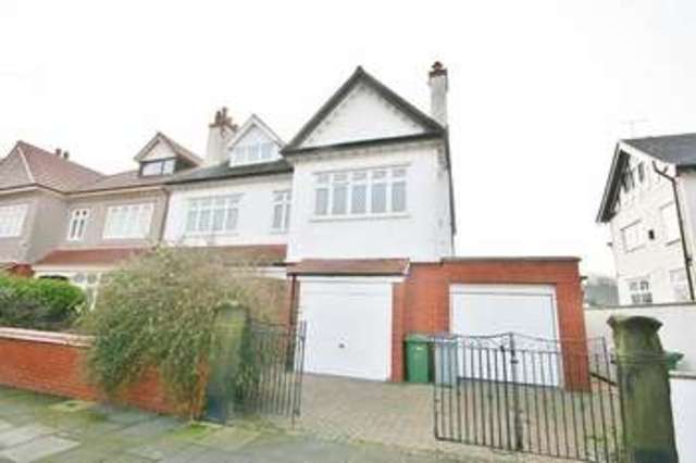  Image of 2 bedroom Flat for sale in Lyndhurst Road Wallasey CH45 at Wallasey, CH45 6XB