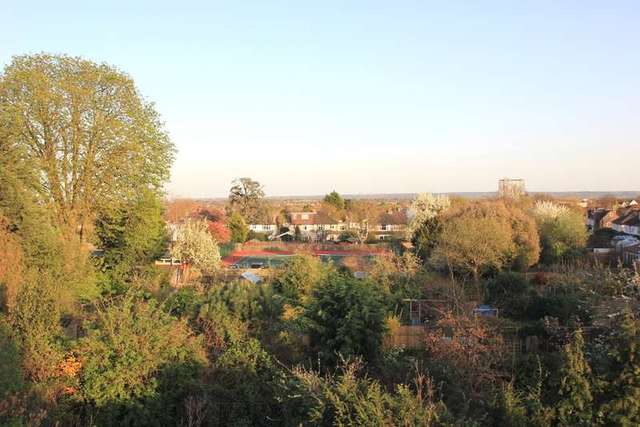  Image of 1 bedroom Flat for sale in Manor Drive Berrylands Surbiton KT5 at Surbiton Surrey, KT5 8NE