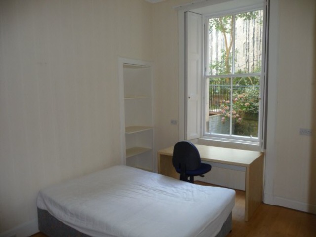  Image of 3 bedroom Flat to rent in Marchmont Crescent Edinburgh EH9 at Marchmont Edinburgh Edinburgh, EH9 1HN