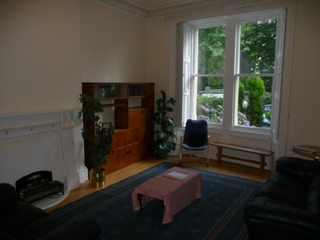  Image of 3 bedroom Flat to rent in Marchmont Crescent Edinburgh EH9 at Marchmont Edinburgh Edinburgh, EH9 1HN