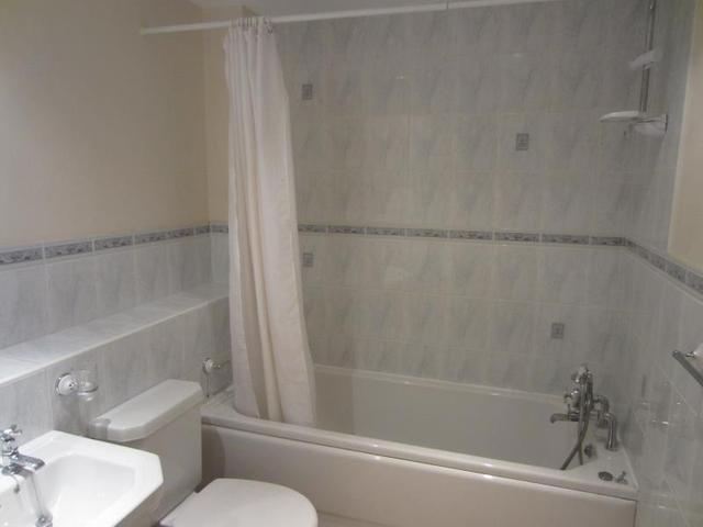 Image of 2 bedroom Flat to rent in Hagley Road Edgbaston Birmingham B17 at Birmingham, B17 8DJ