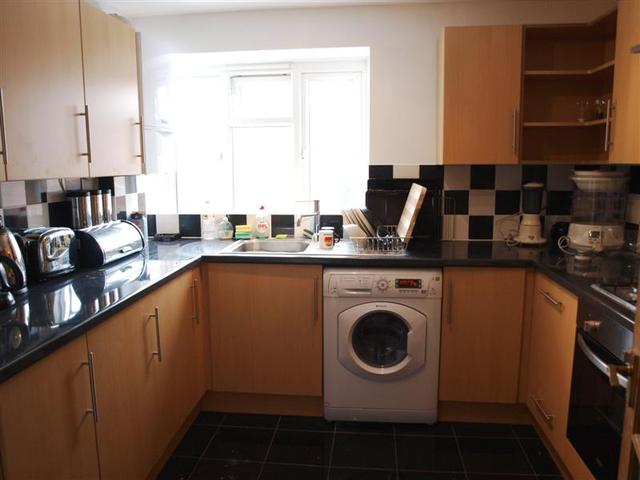  Image of 2 bedroom Property to rent in Sydney Road London N10 at Sydney Road  Muswell Hill, N10 2NN