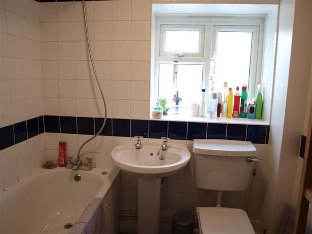  Image of 2 bedroom Property to rent in Sydney Road London N10 at Sydney Road  Muswell Hill, N10 2NN