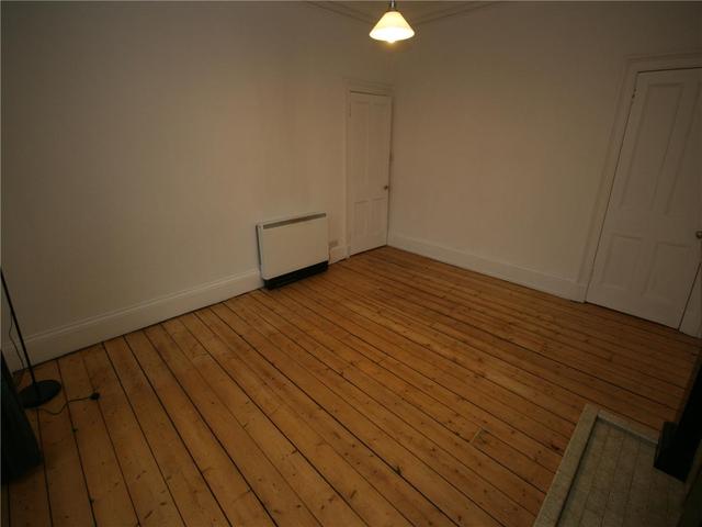  Image of 2 bedroom Flat to rent in Mentone Avenue Edinburgh EH15 at Portobello Edinburgh Edinburgh, EH15 1HZ