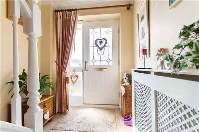  Image of 3 bedroom Detached house for sale in Moat Way Swavesey Cambridge CB24 at Swavesey, CB24 4GQ