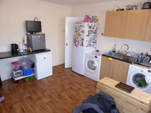  Image of 3 bedroom Flat for sale in Monkswood Green Seacroft Leeds LS14 at Leeds, LS14 1DN