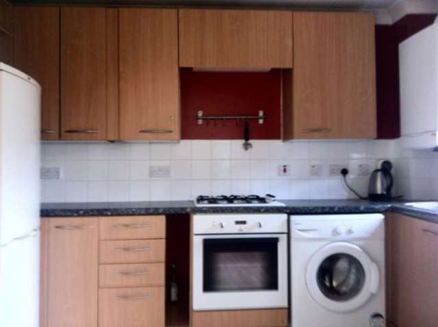  Image of 1 bedroom Flat to rent in Monro Way London E5 at Monro Way  Hackney, E5 8NY