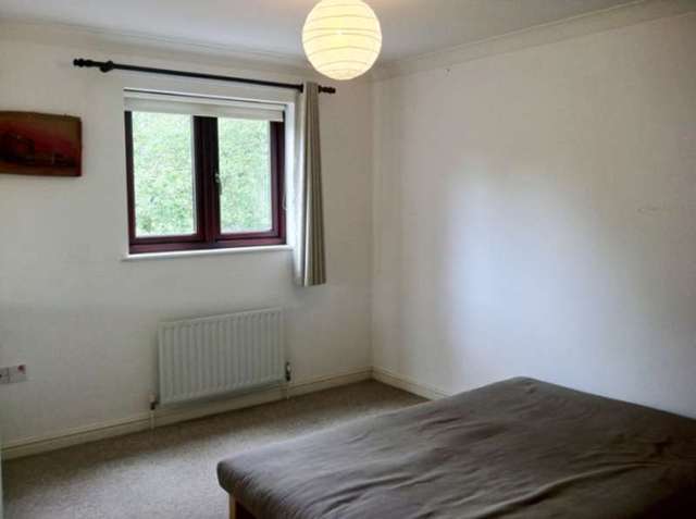  Image of 1 bedroom Flat to rent in Monro Way London E5 at Monro Way  Hackney, E5 8NY