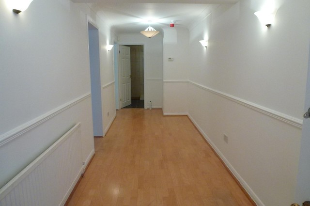  Image of 3 bedroom Flat to rent in Montpelier Crescent Brighton BN1 at Basement flat  Brighton, BN1 3JF