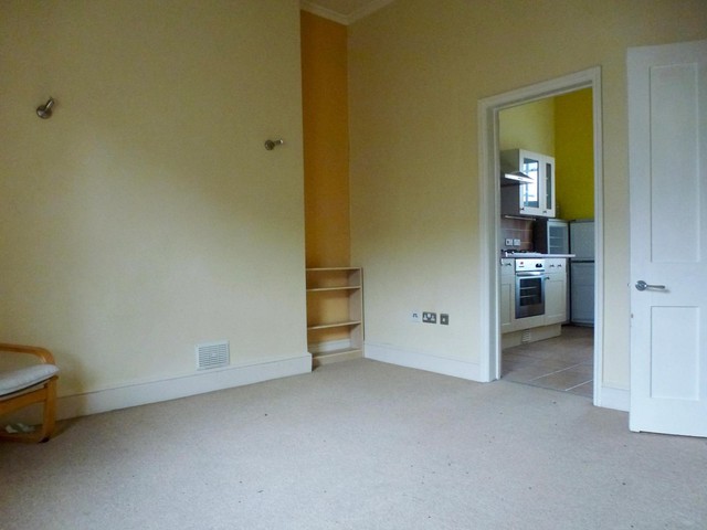  Image of 1 bedroom Flat to rent in Montpelier Place Brighton BN1 at 3 Montpelier Place  Brighton, BN1 3BF