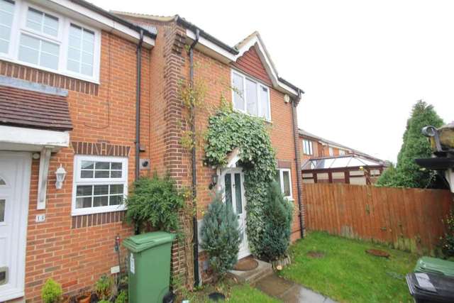  Image of 4 bedroom Detached house to rent in Morpeth Close Hemel Hempstead HP2 at Morpeth Close  Hemel Hempstead, HP2 4JD