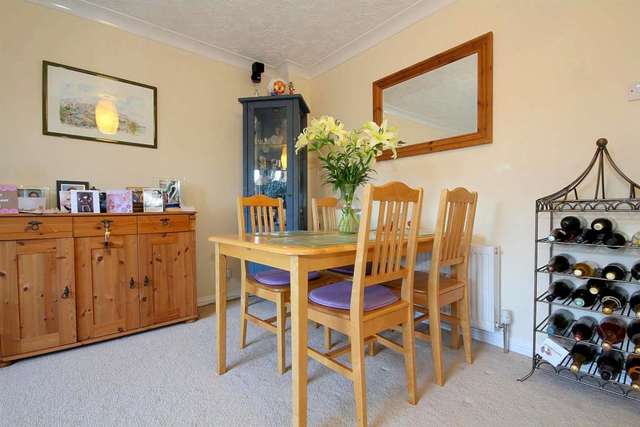  Image of 4 bedroom Detached house to rent in Morpeth Close Hemel Hempstead HP2 at Morpeth Close  Hemel Hempstead, HP2 4JD