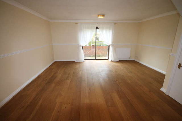  Image of 2 bedroom End of Terrace to rent in Morris Close Croydon CR0 at Monks Orchard  Shirley, CR0 7RD