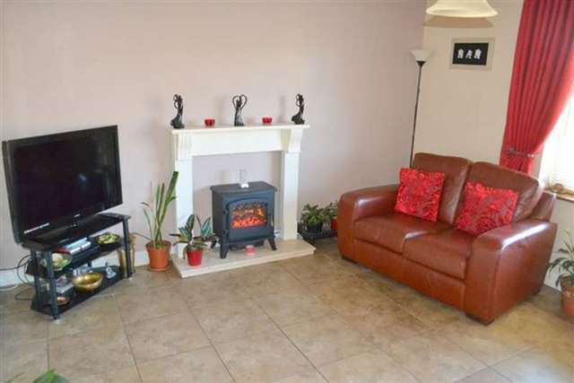  Image of 3 bedroom Maisonette for sale in Mount Road Lanesfield Wolverhampton WV4 at Mount Road Lanesfield Wolverhampton, WV4 6LZ
