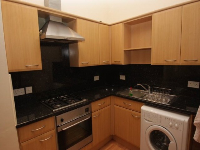  Image of 1 bedroom Flat to rent in Murieston Road Edinburgh EH11 at Dalry Edinburgh Morningside, EH11 2JH