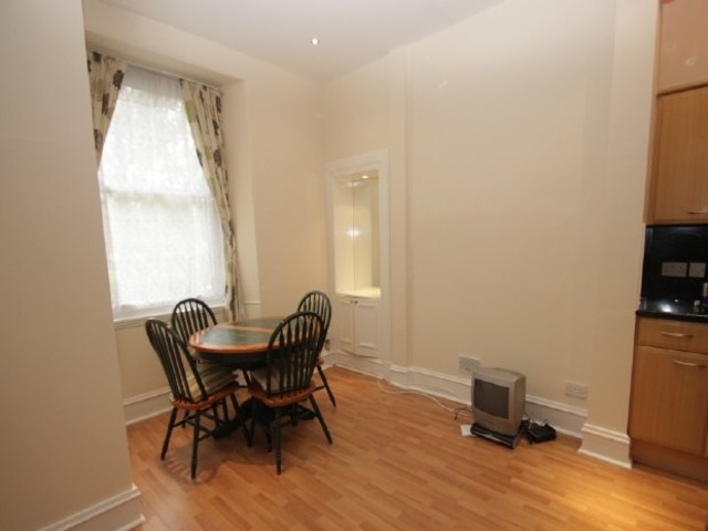  Image of 1 bedroom Flat to rent in Murieston Road Edinburgh EH11 at Dalry Edinburgh Morningside, EH11 2JH