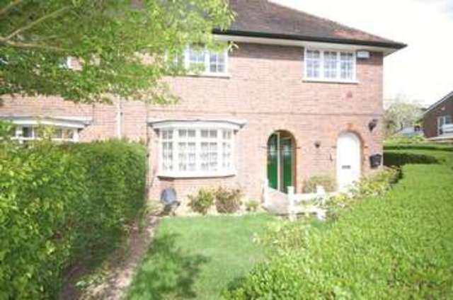  Image of 1 bedroom Flat to rent in Neale Close London N2 at Neale Close  Hampstead Garden Suburb, N2 0LE