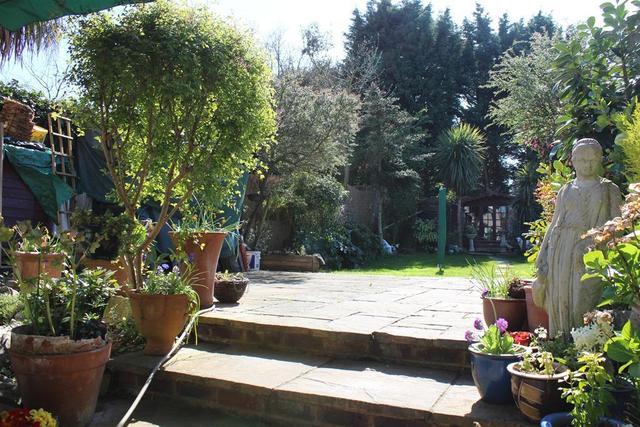  Image of 3 bedroom Semi-Detached house for sale in New Road London SE2 at Abbey Wood London Lesnes Abbey, SE2 0QG