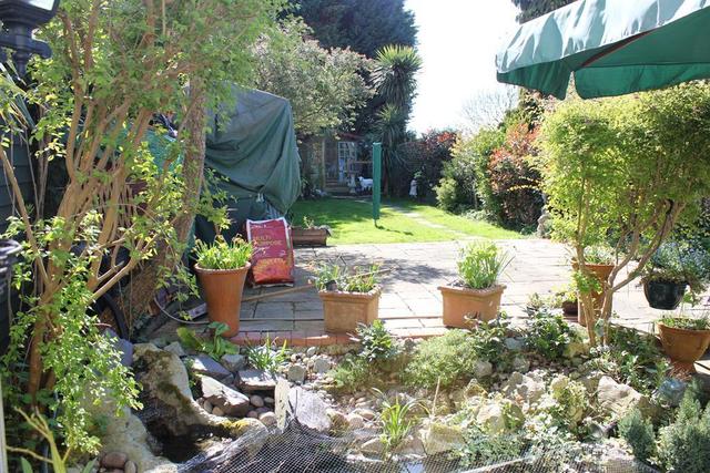  Image of 3 bedroom Semi-Detached house for sale in New Road London SE2 at Abbey Wood London Lesnes Abbey, SE2 0QG