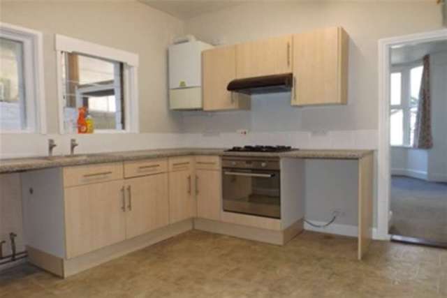  Image of 3 bedroom Detached house to rent in Francis Avenue Southsea PO4 at Southsea, PO4 0AJ