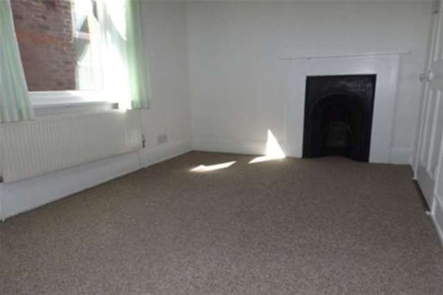  Image of 3 bedroom Detached house to rent in Francis Avenue Southsea PO4 at Southsea, PO4 0AJ