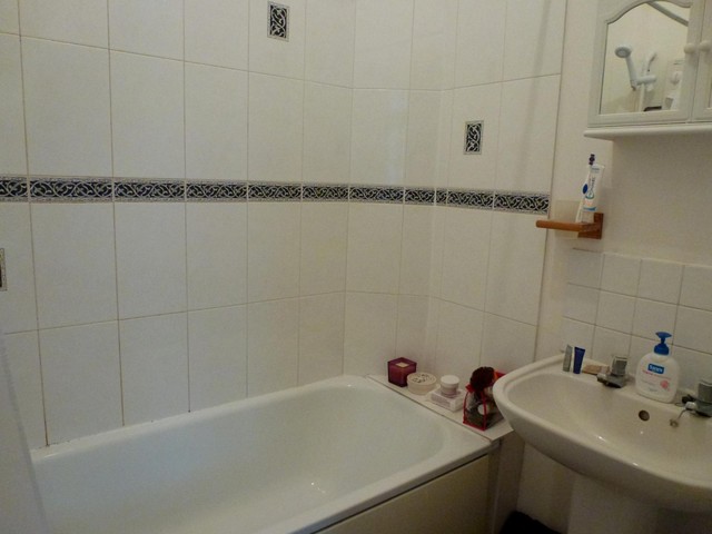  Image of 1 bedroom Flat to rent in Norton Road Hove BN3 at Hove, BN3 3BF