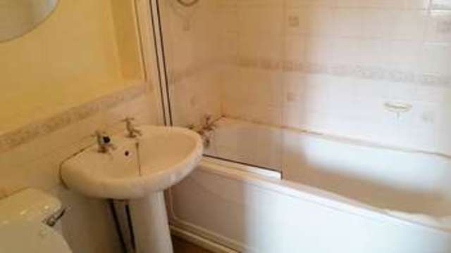  Image of 2 bedroom Detached house to rent in Oakwood Drive Prenton CH43 at Claughton, CH43 7NX