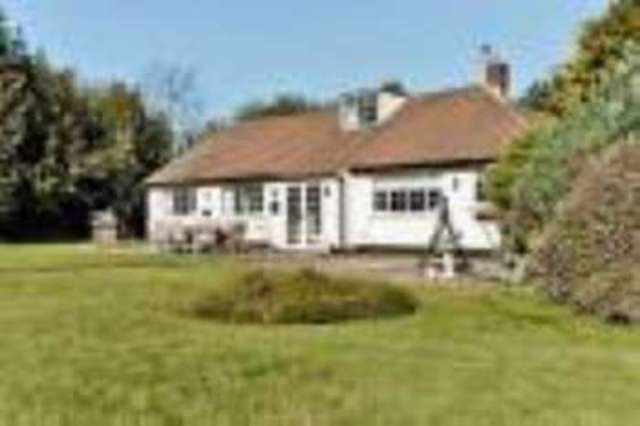  Image of 4 bedroom Bungalow to rent in Old Lane Heswall Wirral CH60 at Old Lane  Heswall, CH60 1XX