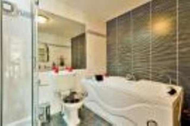  Image of 4 bedroom Bungalow to rent in Old Lane Heswall Wirral CH60 at Old Lane  Heswall, CH60 1XX