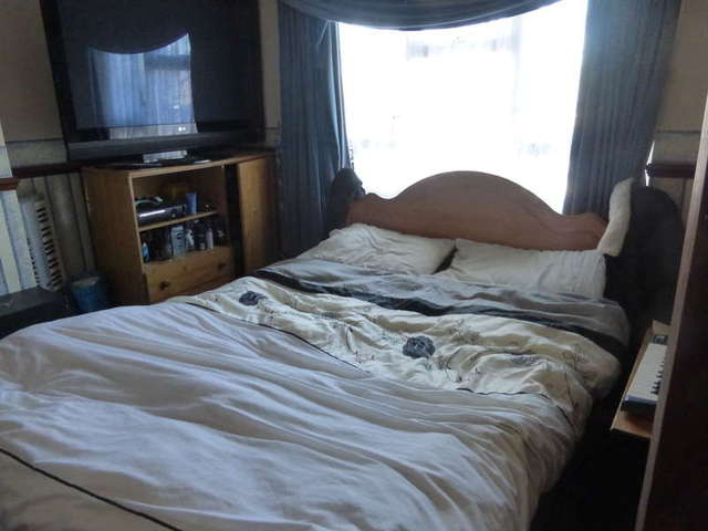  Image of 4 bedroom Semi-Detached house for sale in Overbury Crescent New Addington Croydon CR0 at New Addington Croydon New Addington, CR0 0LS