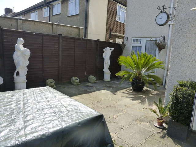  Image of 4 bedroom Semi-Detached house for sale in Overbury Crescent New Addington Croydon CR0 at New Addington Croydon New Addington, CR0 0LS