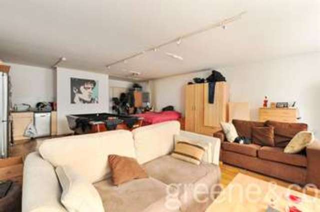  Image of Detached house to rent in Palmers Road London E2 at Bethnal Green London Bethnal Green, E2 0SZ