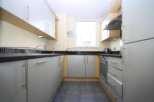  Image of 2 bedroom Apartment for sale in Wharf Lane London E14 at London, E14 7HW