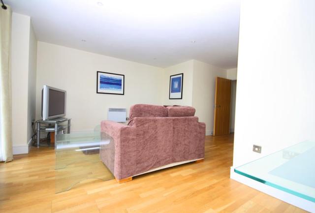  Image of 2 bedroom Apartment for sale in Wharf Lane London E14 at London, E14 7HW