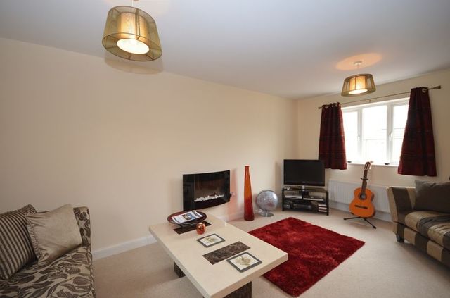  Image of 2 bedroom Flat for sale in Pavilions Close Brixham TQ5 at Pavilions Close  Brixham, TQ5 8BU