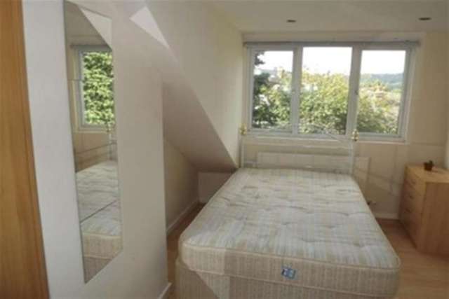  Image of 4 bedroom Detached house to rent in Penrhyn Road Sheffield S11 at Sheffield, S11 8UN