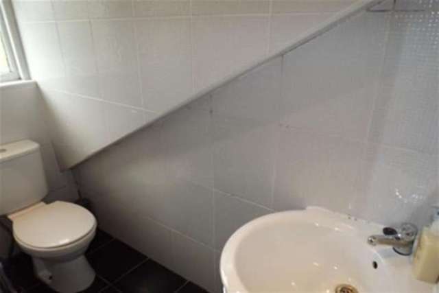  Image of 4 bedroom Detached house to rent in Penrhyn Road Sheffield S11 at Sheffield, S11 8UN