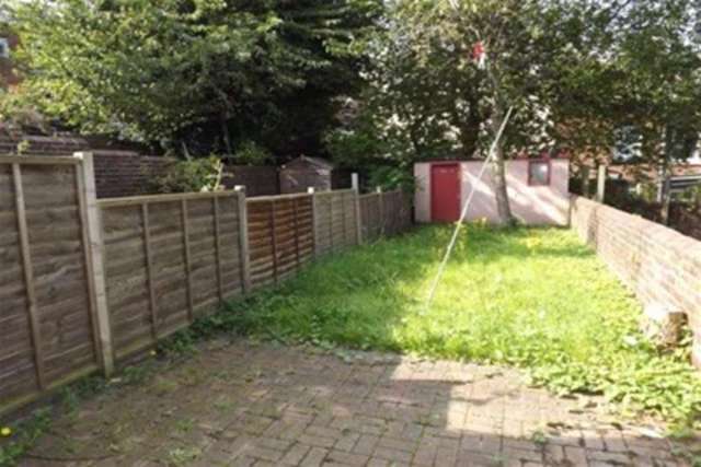  Image of 4 bedroom Detached house to rent in Penrhyn Road Sheffield S11 at Sheffield, S11 8UN