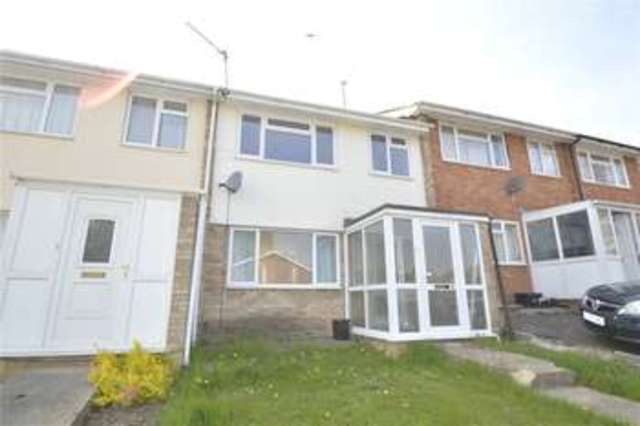  Image of 3 bedroom Terraced house to rent in Penshurst Road Maidenhead SL6 at Maidenhead Berkshire Maidenhead, SL6 4HP