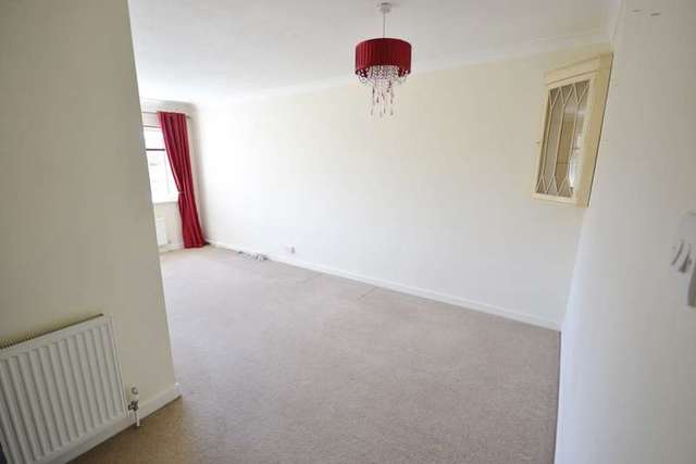  Image of 3 bedroom Detached house to rent in Percival Road Eastbourne BN22 at Eastbourne, BN22 9JU