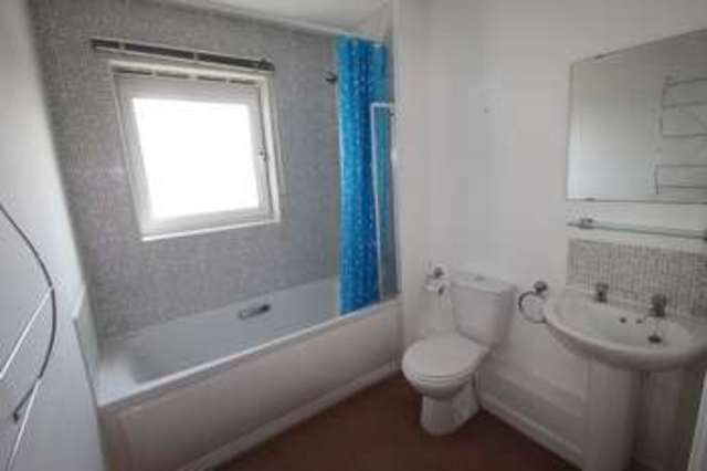  Image of 1 bedroom Flat to rent in Phoenix Way Portishead Bristol BS20 at Phoenix Way Portishead Bristol, BS20 7PB