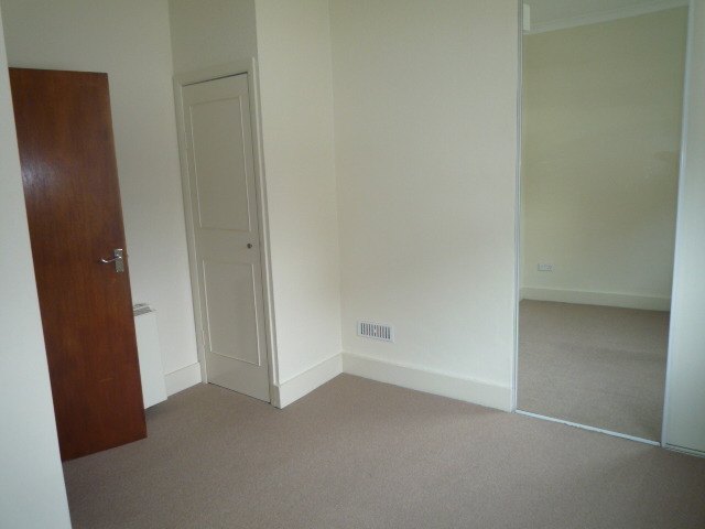  Image of 1 bedroom Flat to rent in Queens Road Brighton BN1 at Brighton, BN1 3XD