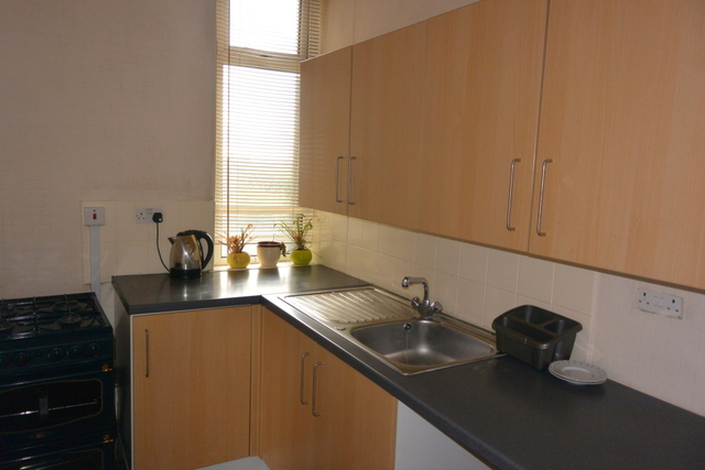  Image of 3 bedroom End of Terrace to rent in Queen Street Buttershaw Bradford BD6 at Queens Street  Bradford, BD6 2HB