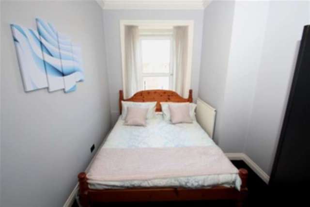  Image of 2 bedroom Flat to rent in Racecourse View Ayr KA7 at Ayr, KA7 2TS
