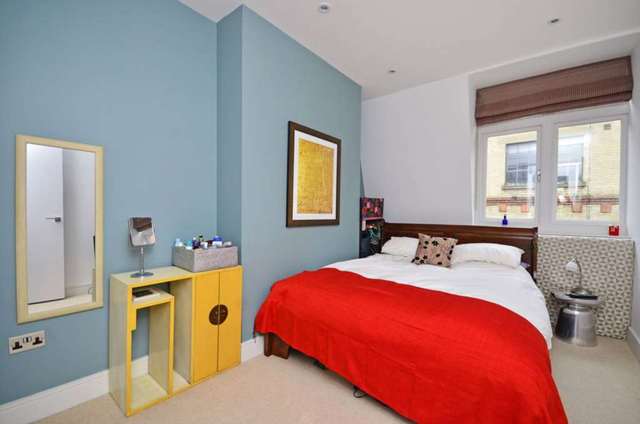 Image of 3 bedroom Town House to rent in Rampart Street London E1 at Rampart Street Whitechapel London, E1 2LA